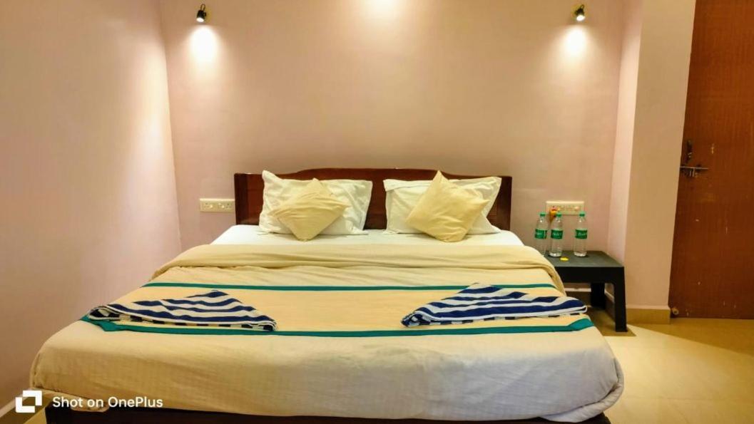 Royalstar Resort Vagator Quarto foto